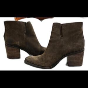 New Steve Madden Pawel Bootie with Chunky Heel Size 8